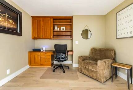 Santa Cruz Mountain Vineyard Villa - Cupertino, California