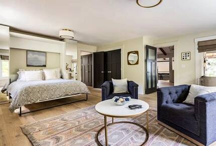 Santa Cruz Mountain Vineyard Villa - Cupertino, California