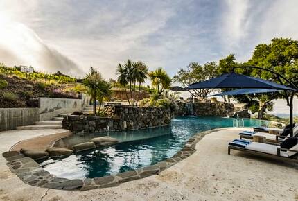 Santa Cruz Mountain Vineyard Villa - Cupertino, California