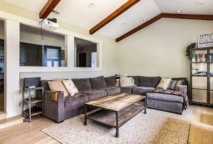 Santa Cruz Mountain Vineyard Villa - Cupertino, California