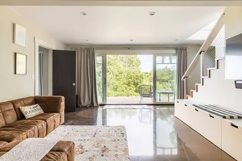 Santa Cruz Mountain Vineyard Villa - Cupertino, California