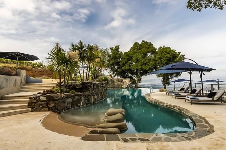 Santa Cruz Mountain Vineyard Villa - Cupertino, California