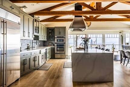 Santa Cruz Mountain Vineyard Villa - Cupertino, California