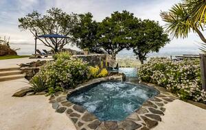 Santa Cruz Mountain Vineyard Villa - Cupertino, California