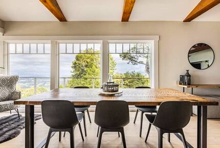 Santa Cruz Mountain Vineyard Villa - Cupertino, California