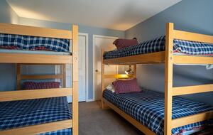 Warm and Welcoming Stratton Getaway - Stratton, Vermont