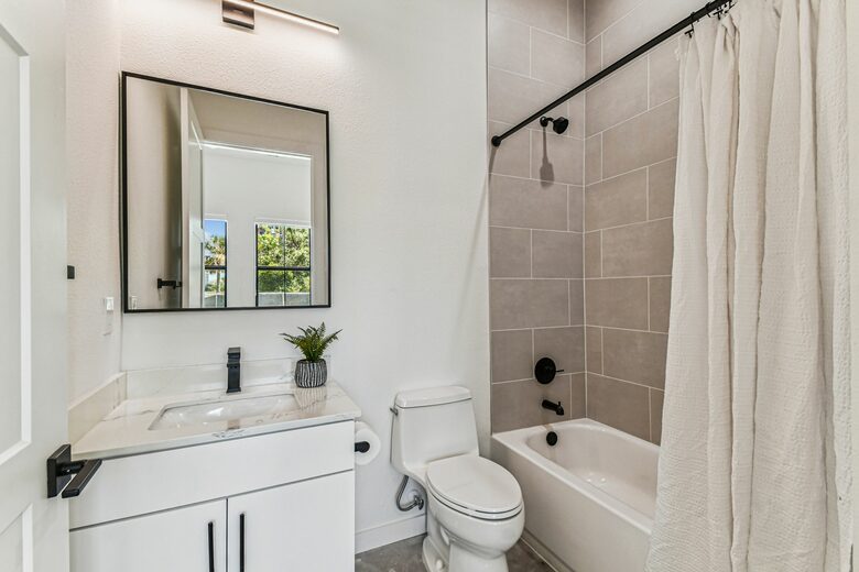 Skyline Terrace Retreat in Historic Ybor - Tampa, Florida