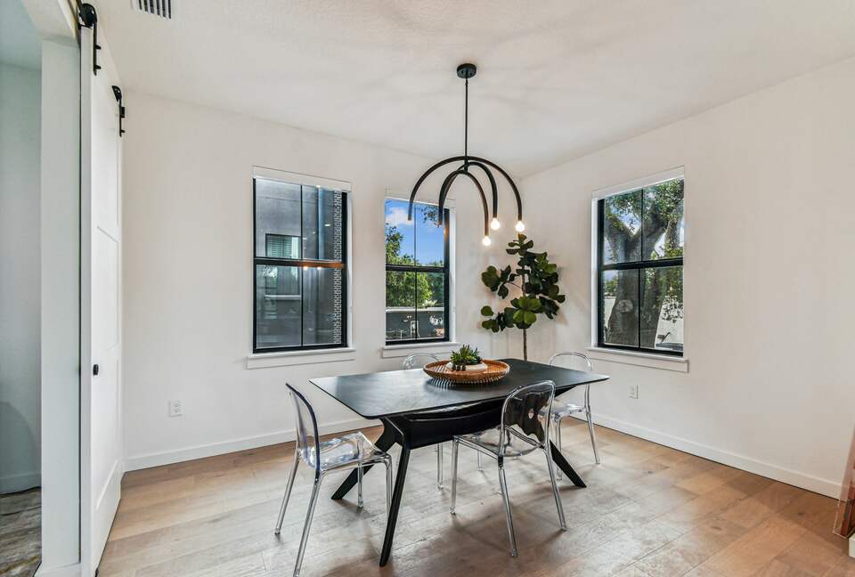 Skyline Terrace Retreat in Historic Ybor - Tampa, Florida