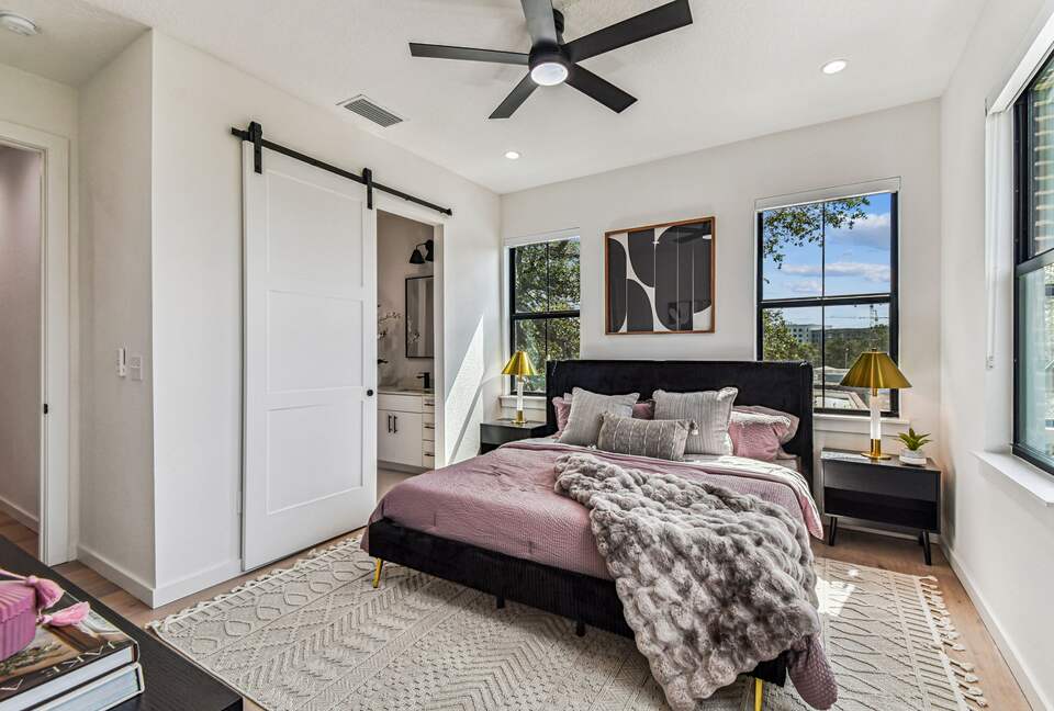 Skyline Terrace Retreat in Historic Ybor - Tampa, Florida