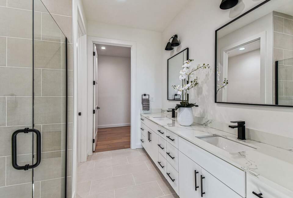 Skyline Terrace Retreat in Historic Ybor - Tampa, Florida