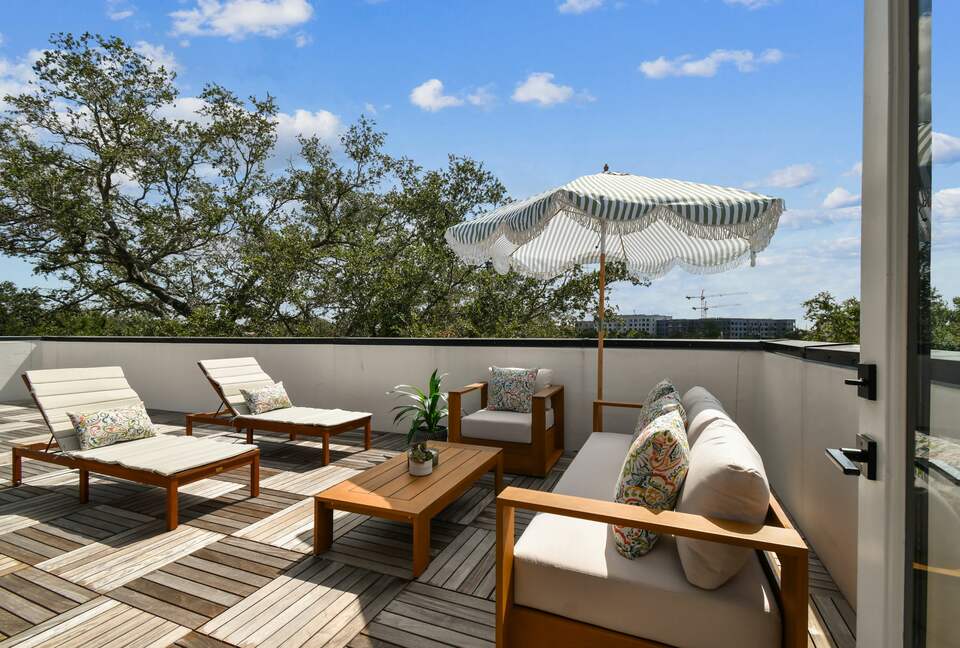 Skyline Terrace Retreat in Historic Ybor - Tampa, Florida