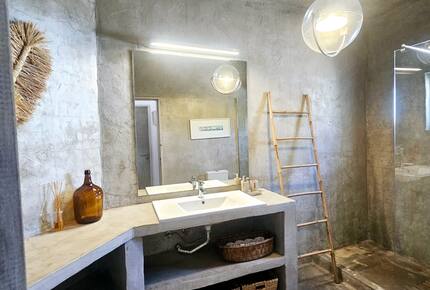 Sunlit Residence Steps from the Beach in Carvalhal - Carvalhal, Portugal