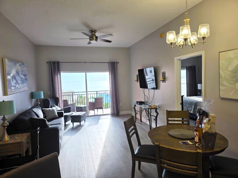Madeira Beach Hideaway - Madeira Beach, Florida