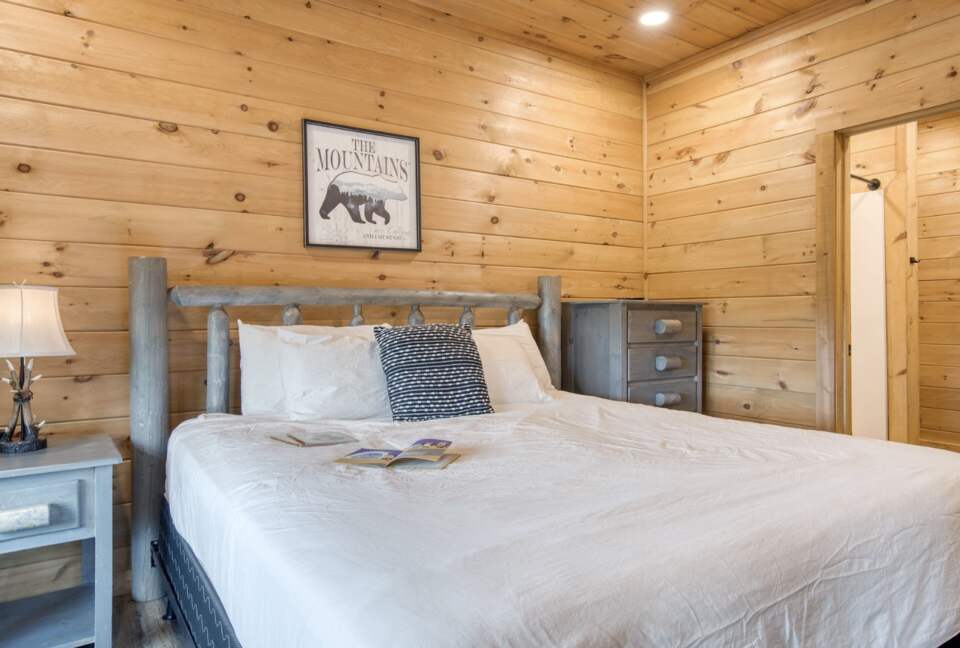 Mountain Serenity in Sevierville - Sevierville, Tennessee