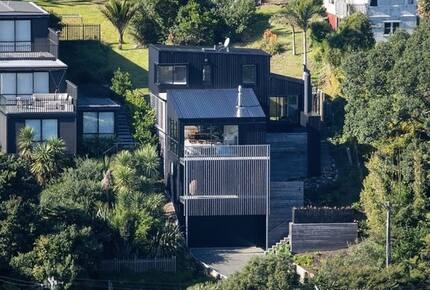 Palm Beach Island Retreat with Scenic Views - Waiheke Island, New Zealand