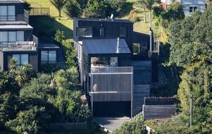 Palm Beach Island Retreat with Scenic Views - Waiheke Island, New Zealand