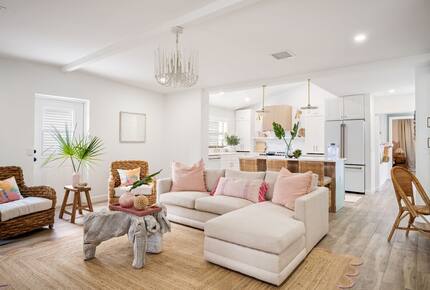 Charming Vero Beach Escape with Pool and Outdoor Living - Vero Beach, Florida