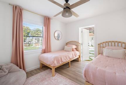 Charming Vero Beach Escape with Pool and Outdoor Living - Vero Beach, Florida