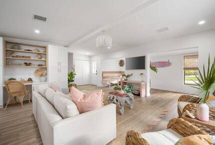 Charming Vero Beach Escape with Pool and Outdoor Living - Vero Beach, Florida