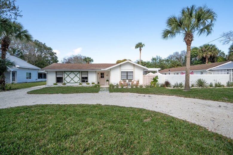 Charming Vero Beach Escape with Pool and Outdoor Living - Vero Beach, Florida