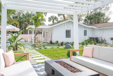 Charming Vero Beach Escape with Pool and Outdoor Living - Vero Beach, Florida