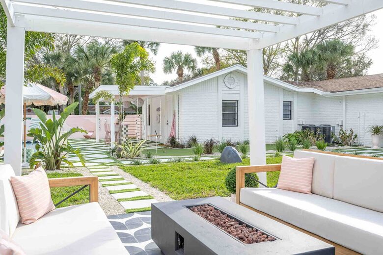 Charming Vero Beach Escape with Pool and Outdoor Living - Vero Beach, Florida