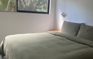 Palm Beach Island Retreat with Scenic Views - Waiheke Island, New Zealand