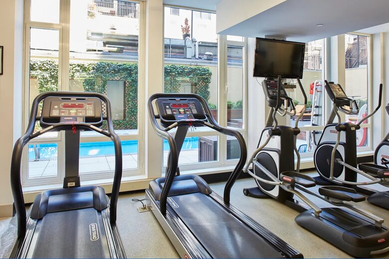 Walnut & Glass Urban Haven - New York City, New York