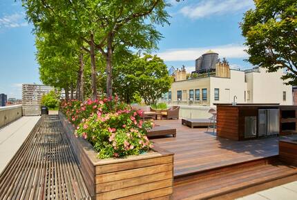 Walnut & Glass Urban Haven - New York City, New York