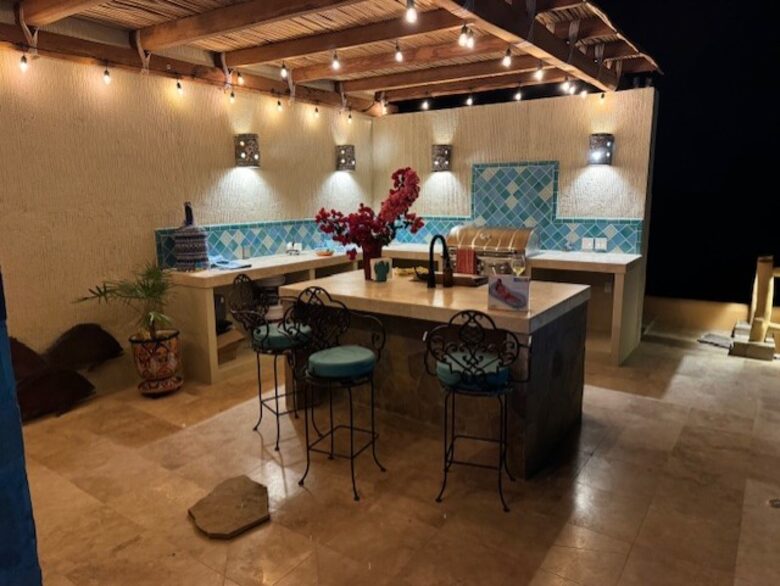 Beautiful Beachfront Hacienda - Baja California Sur, Mexico