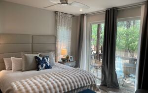 King Guest downstairs bedroom