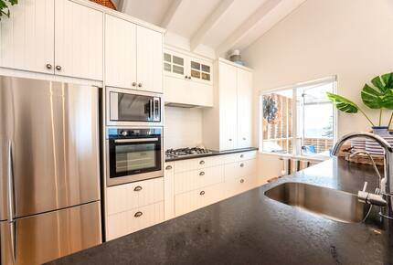 Tranquil Waiheke Getaway - Waiheke Island, New Zealand