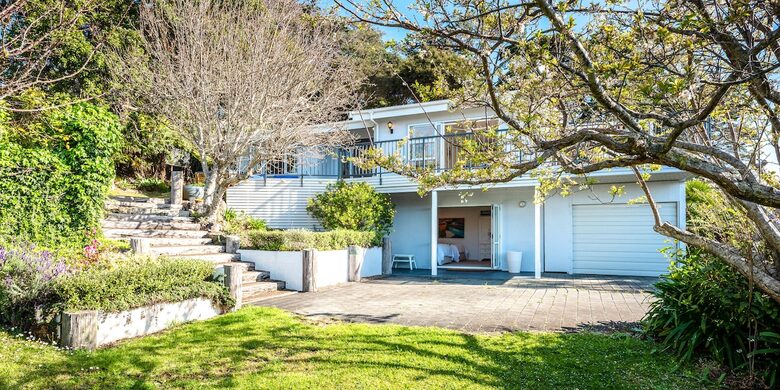 Tranquil Waiheke Getaway - Waiheke Island, New Zealand