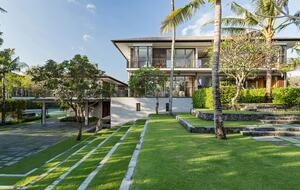 Modern Balinese Masterpiece by the Sea - Kabupaten Badung, Indonesia
