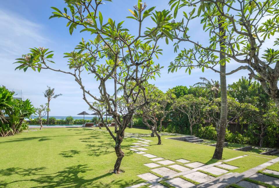 Modern Balinese Masterpiece by the Sea - Kabupaten Badung, Indonesia