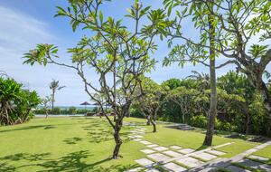 Modern Balinese Masterpiece by the Sea - Kabupaten Badung, Indonesia