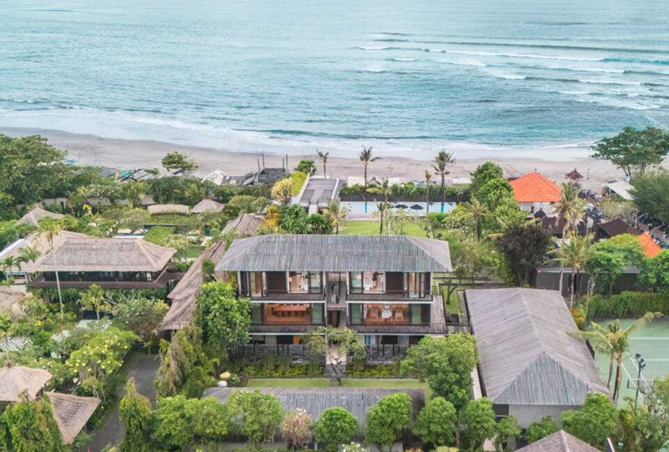 Modern Balinese Masterpiece by the Sea - Kabupaten Badung, Indonesia