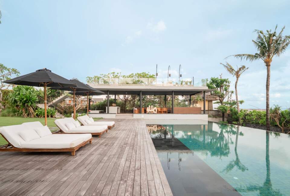 Modern Balinese Masterpiece by the Sea - Kabupaten Badung, Indonesia