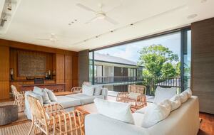 Modern Balinese Masterpiece by the Sea - Kabupaten Badung, Indonesia