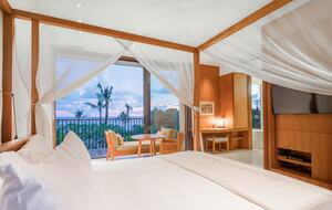 Modern Balinese Masterpiece by the Sea - Kabupaten Badung, Indonesia