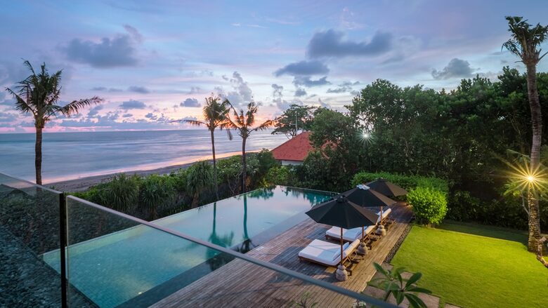 Modern Balinese Masterpiece by the Sea - Kabupaten Badung, Indonesia
