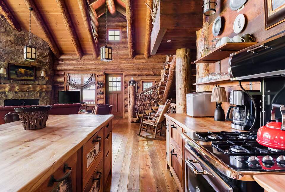 Handcrafted Log Home on 70 Acres in the Colorado Mountains - Gypsum, Colorado