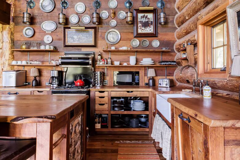 Handcrafted Log Home on 70 Acres in the Colorado Mountains - Gypsum, Colorado