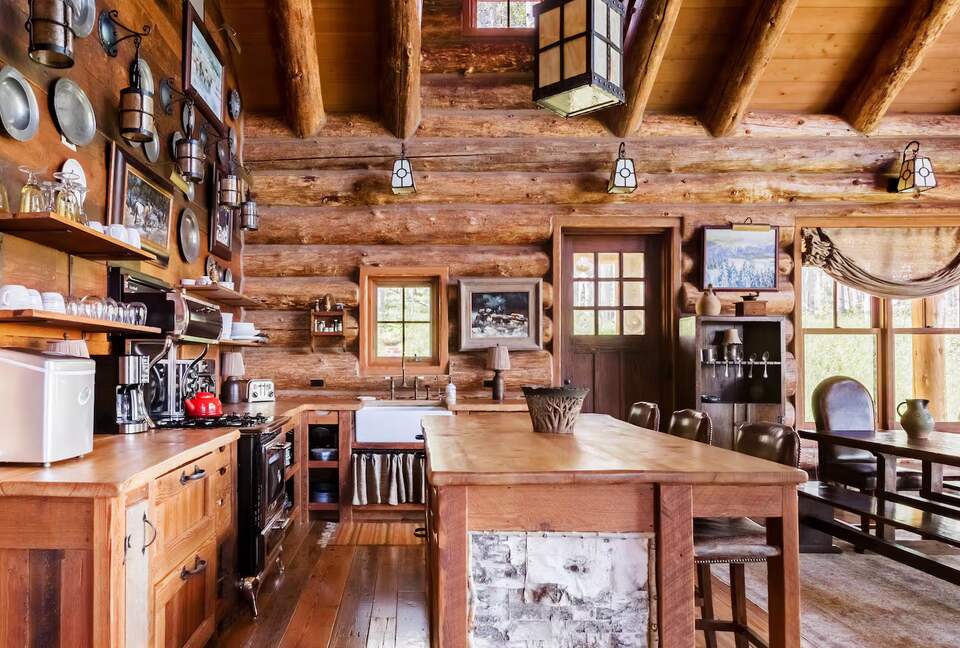Handcrafted Log Home on 70 Acres in the Colorado Mountains - Gypsum, Colorado