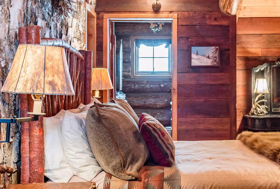 Handcrafted Log Home on 70 Acres in the Colorado Mountains - Gypsum, Colorado