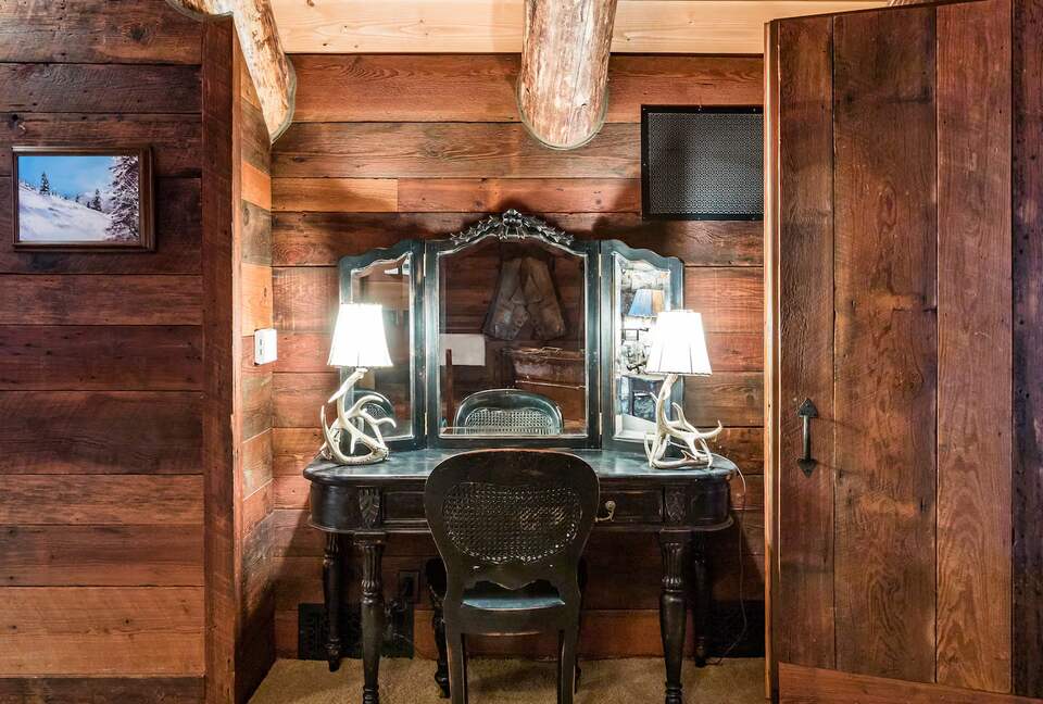 Handcrafted Log Home on 70 Acres in the Colorado Mountains - Gypsum, Colorado