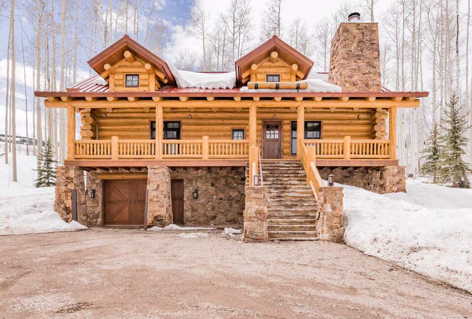 Handcrafted Log Home on 70 Acres in the Colorado Mountains - Gypsum, Colorado