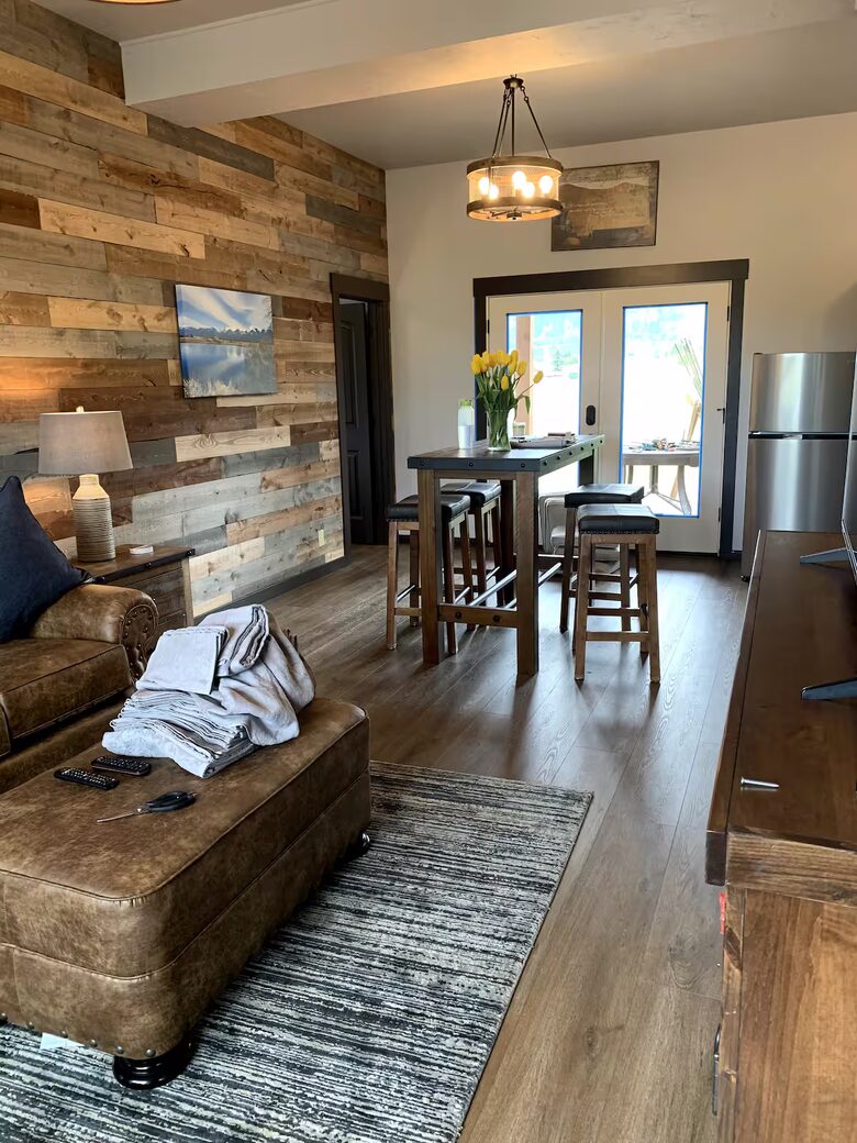 Tranquil Montana Retreat with Sweeping Views - Columbia Falls, Montana