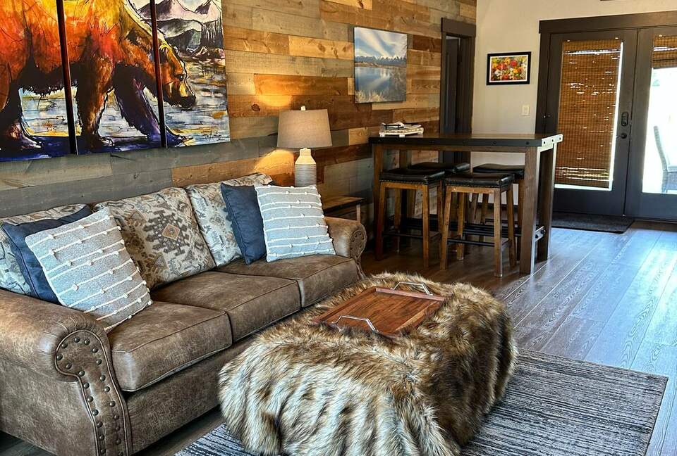 Tranquil Montana Retreat with Sweeping Views - Columbia Falls, Montana