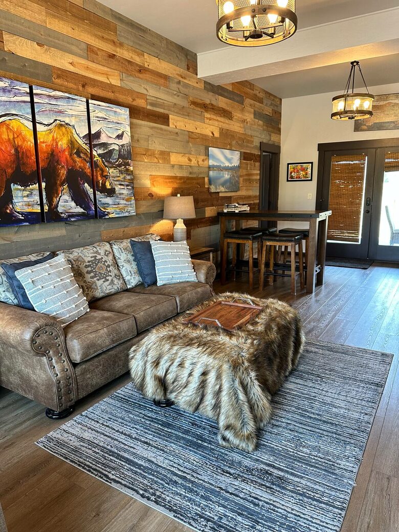 Tranquil Montana Retreat with Sweeping Views - Columbia Falls, Montana